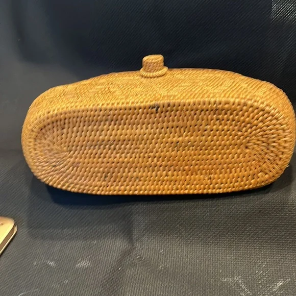 Vintage wicker purse - Picture 3 of 3